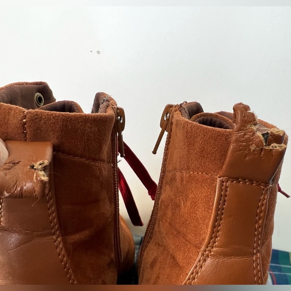 Women’s Boots - Picture 4 of 6